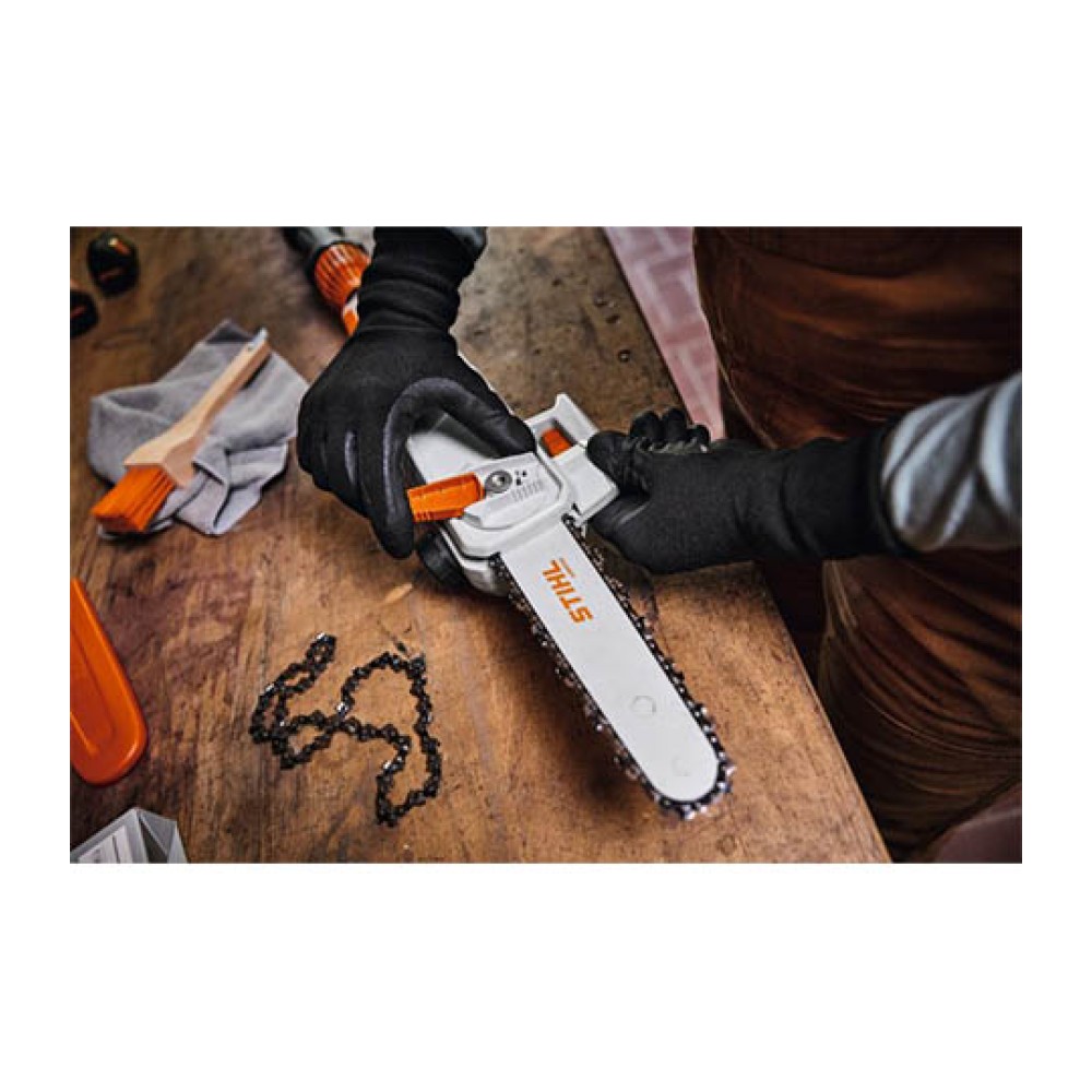 Αλυσοπρίονο Κλαδευτικό Επαναφορτιζόμενο με Τηλεσκοπικό Κοντάρι HTA 30 STIHL